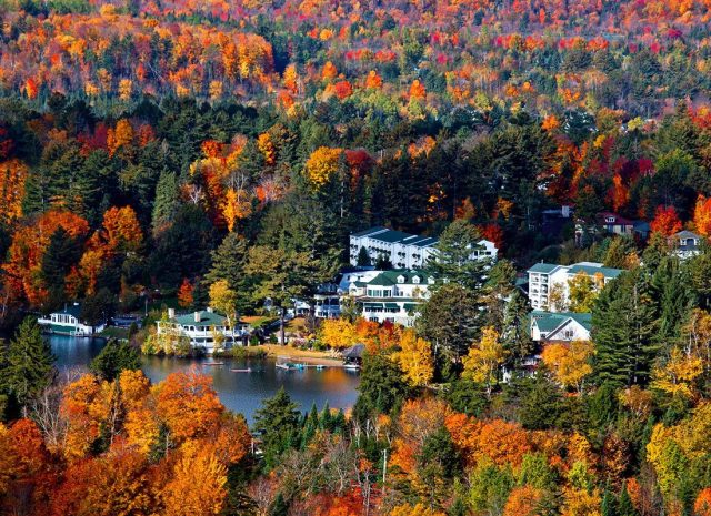 Photo of Mirror Lake Inn in the fall